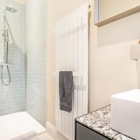 Mulgrave House * Scarborough