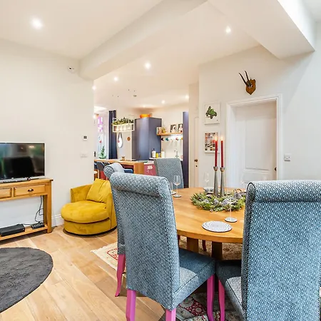 Mulgrave House سكرابورو