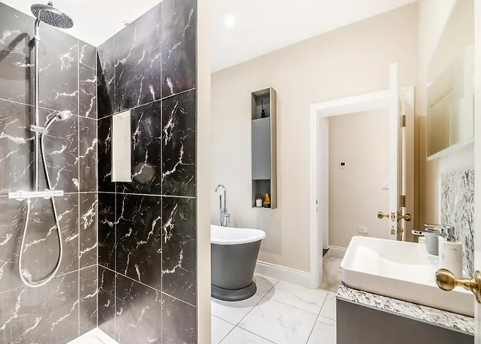 Mulgrave House בית נופש *